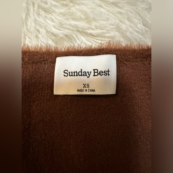 ARITZIA SUNDAY BEST SWEETHEART SWEATER XS NWT - Picture 11 of 12